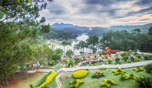 TP. HỒ CHÍ MINH - ĐÀ LẠT THÀNH PHỐ NGÀN HOA